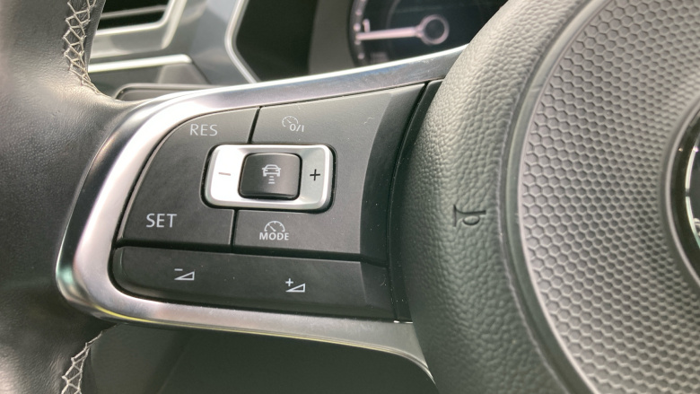 Volkswagen Tiguan 2.0 TDi 150 R-Line 5dr Diesel Estate